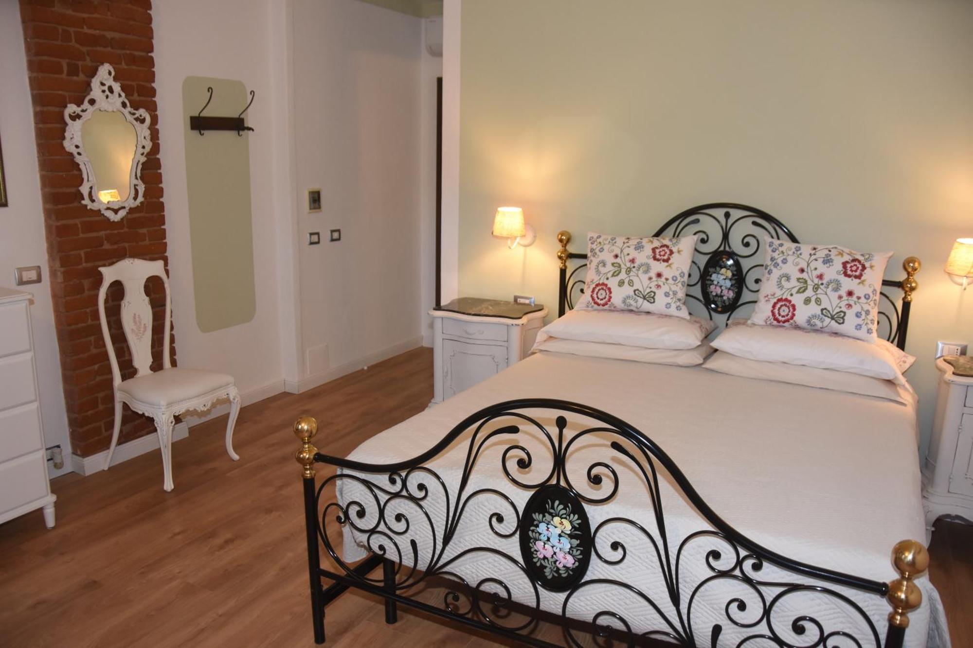Guest House La Carolina Tigliole Екстер'єр фото